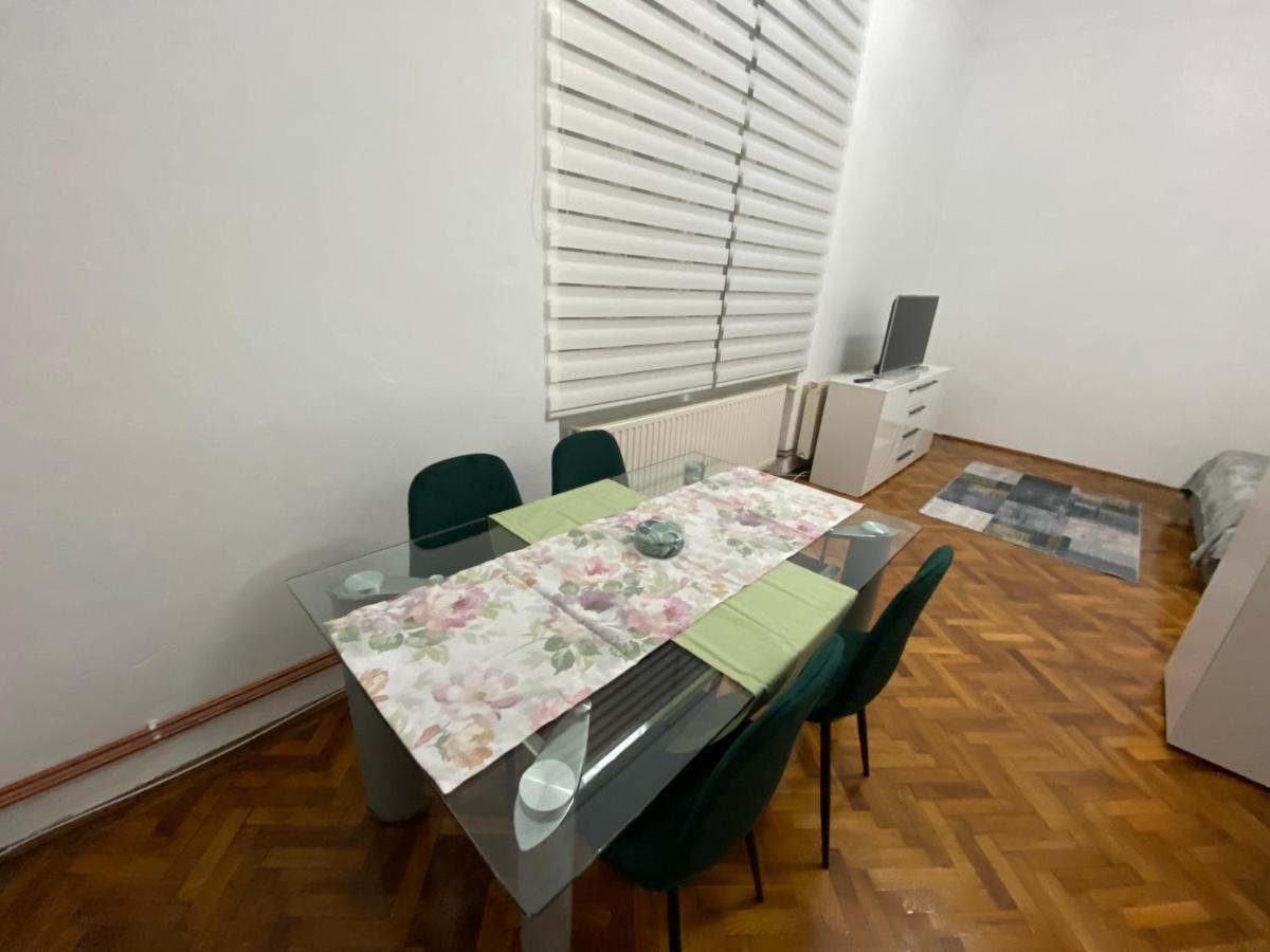 Apartament Super Central Cu Parcare Privata Apartamento Arad Exterior foto